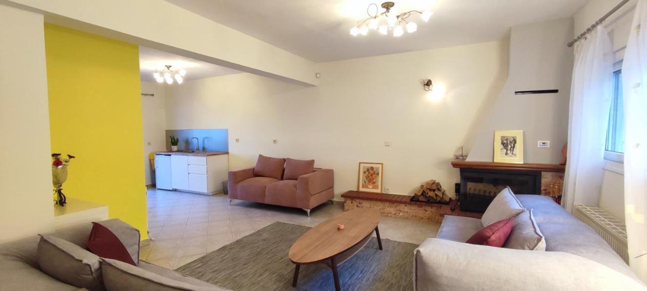 The Golden Guest House Peraia  Luaran gambar